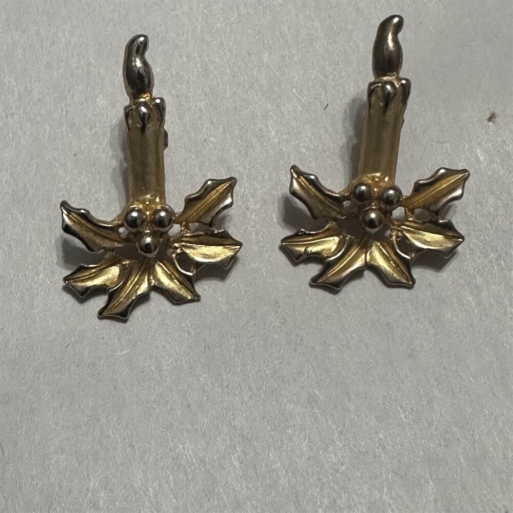 Vintage Earring Christmas Candle Holly Gold Tone Pierced